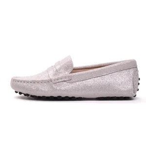 mocassins élégants en cuir blanc