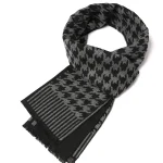 Foulard Homme foncée  – Élégance