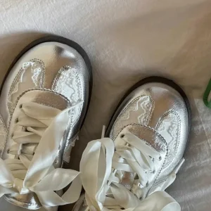 Baskets femme 2025 – blanches confortables